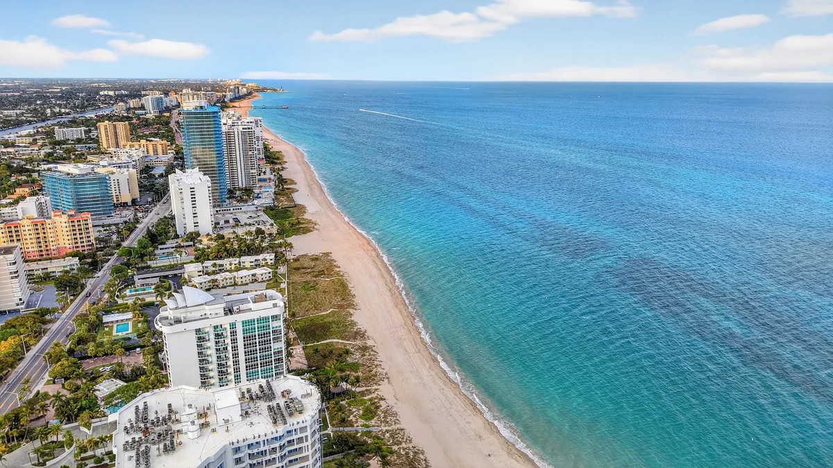 The Pompano Beach coastline at Aquazul